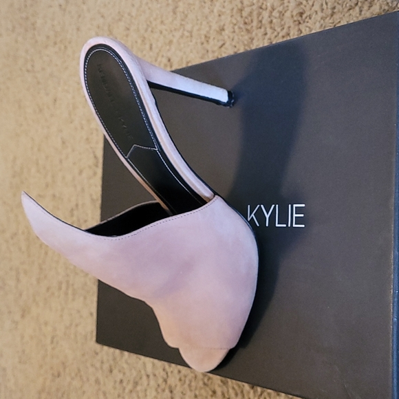 Kendall & Kylie 110mm Essie Suede Mule - Picture 7 of 7